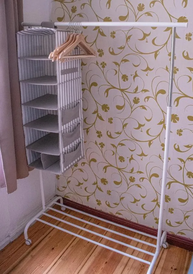 Artsy Room In Shared Flat - 5 Minutes From Schoenhauser Allee Berlin Rum i privatbostad